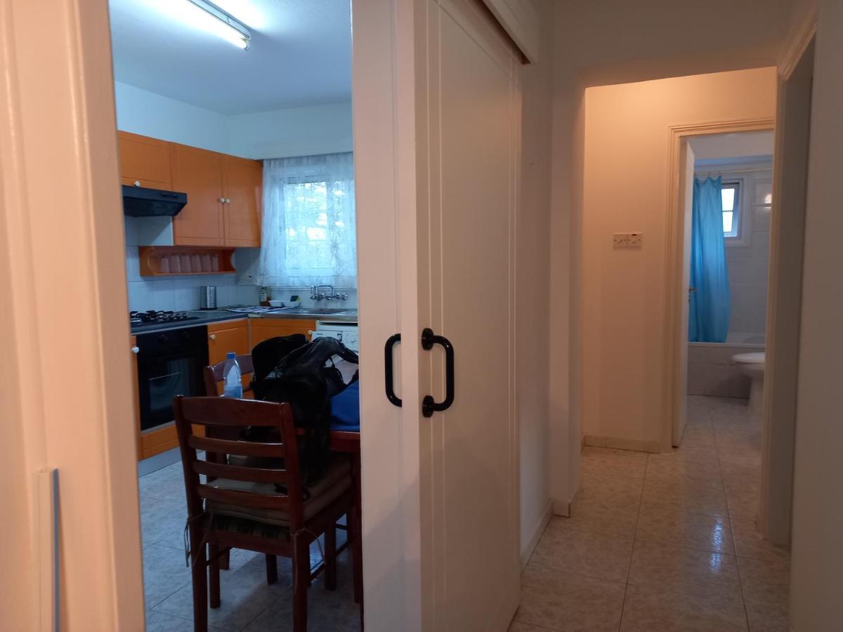 2 Bedroom Apartment Near Finikoudes Lárnaca Exterior foto